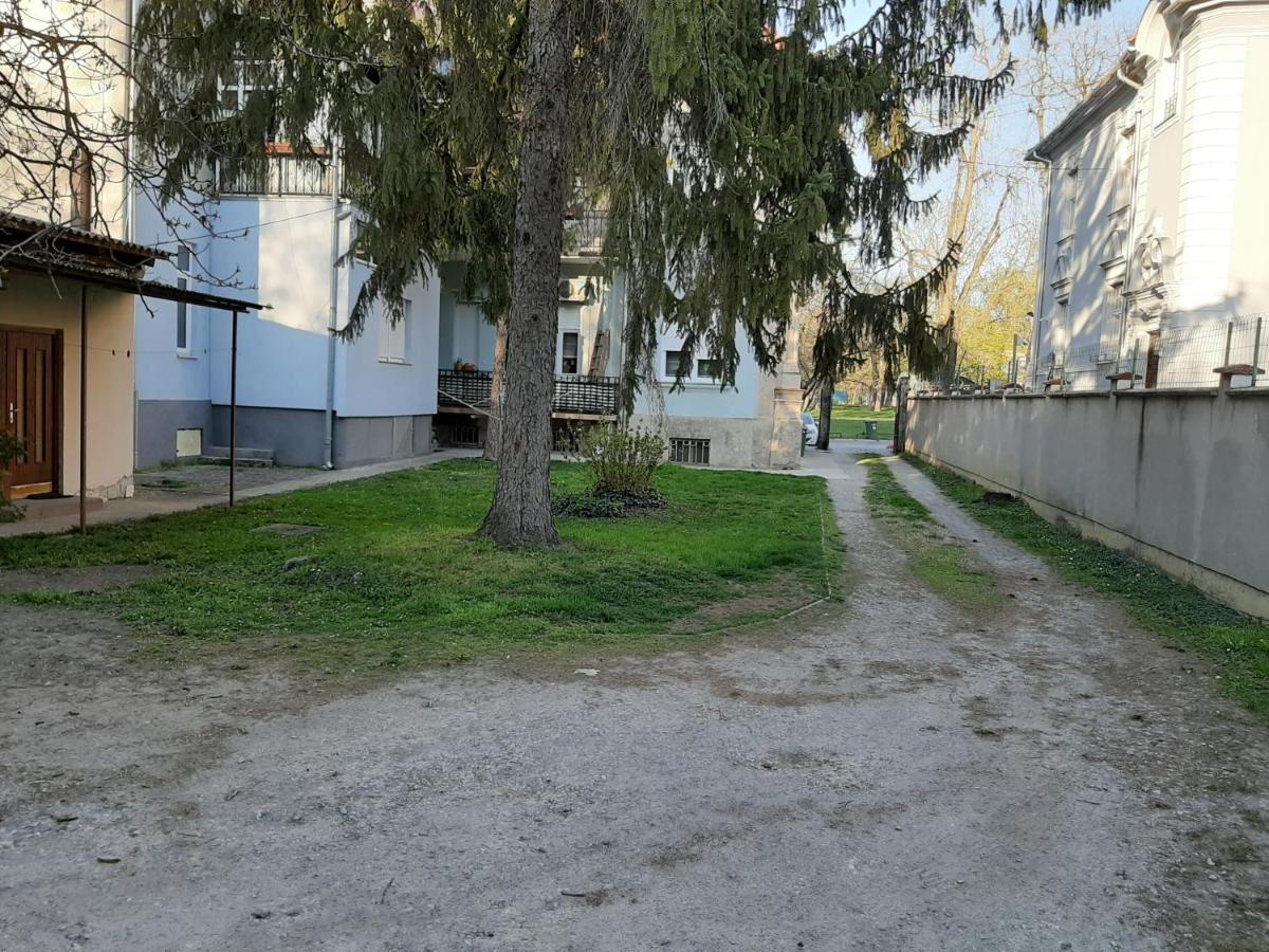 Apartman Kod Kestena Osijek Exterior photo